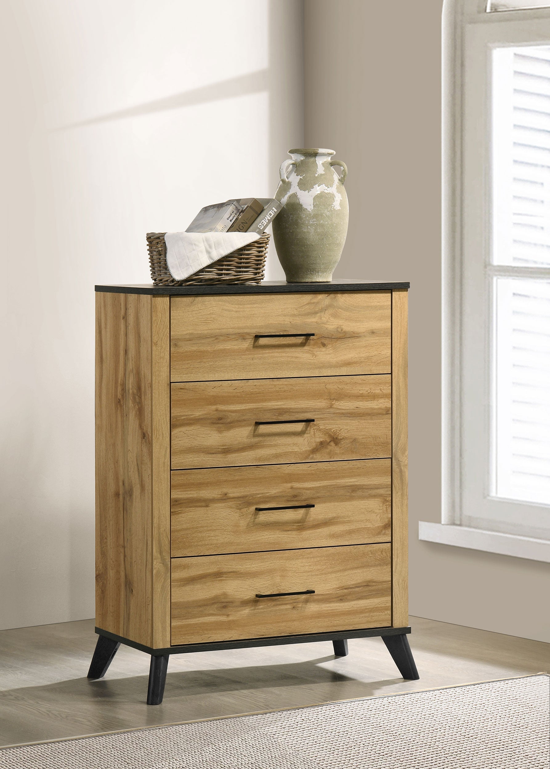 Kaywood Chest of Drawers