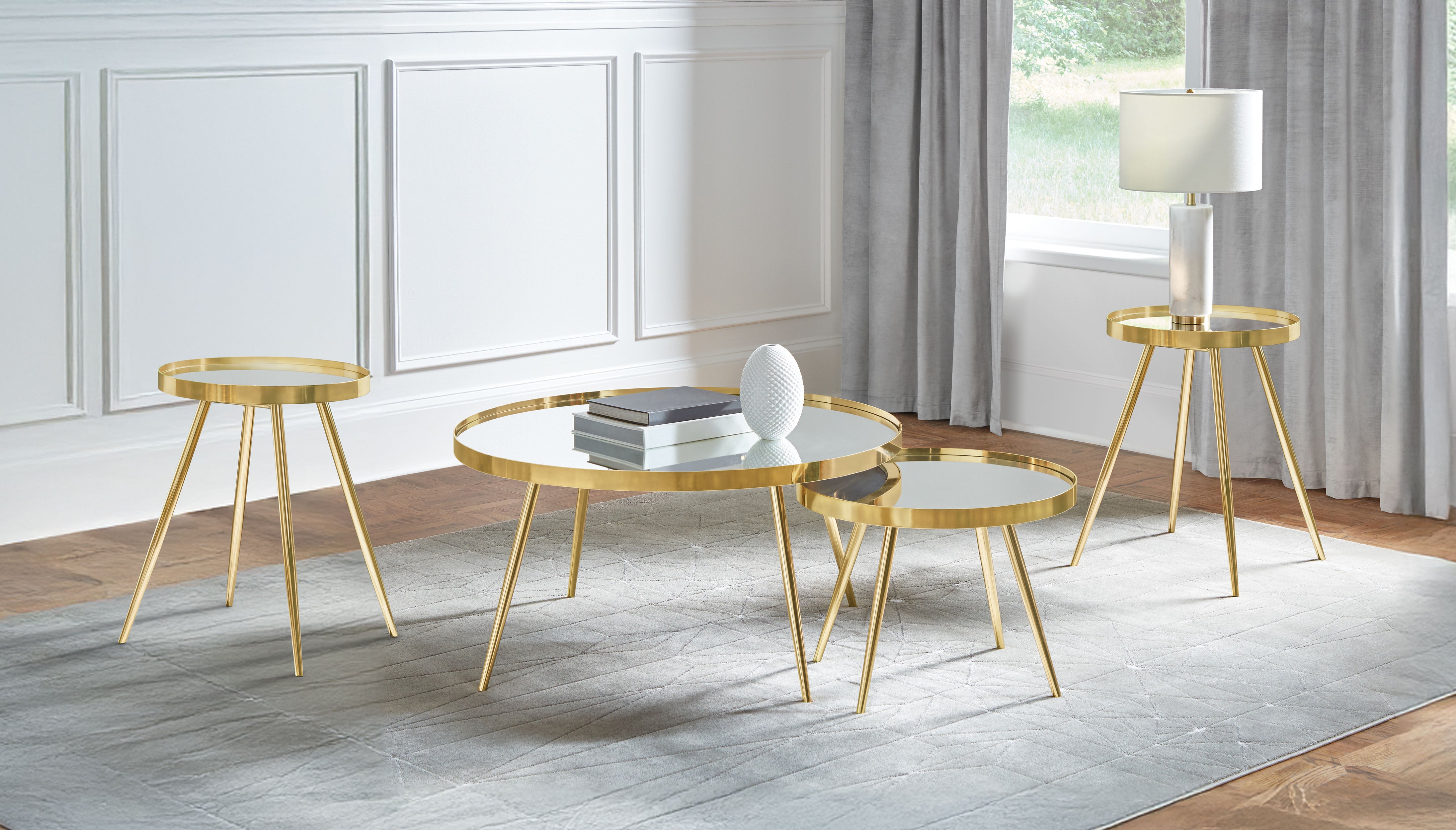Kaelyn Coffee Table Set