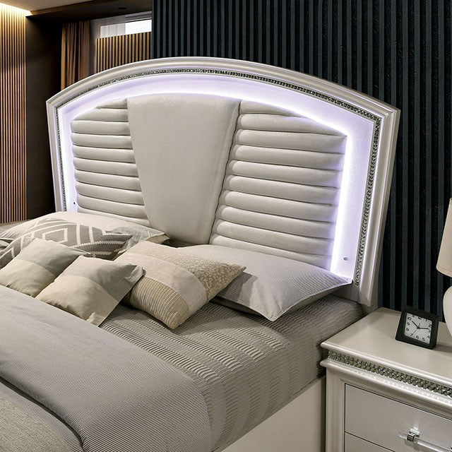 Maddie Queen Bedroom Set