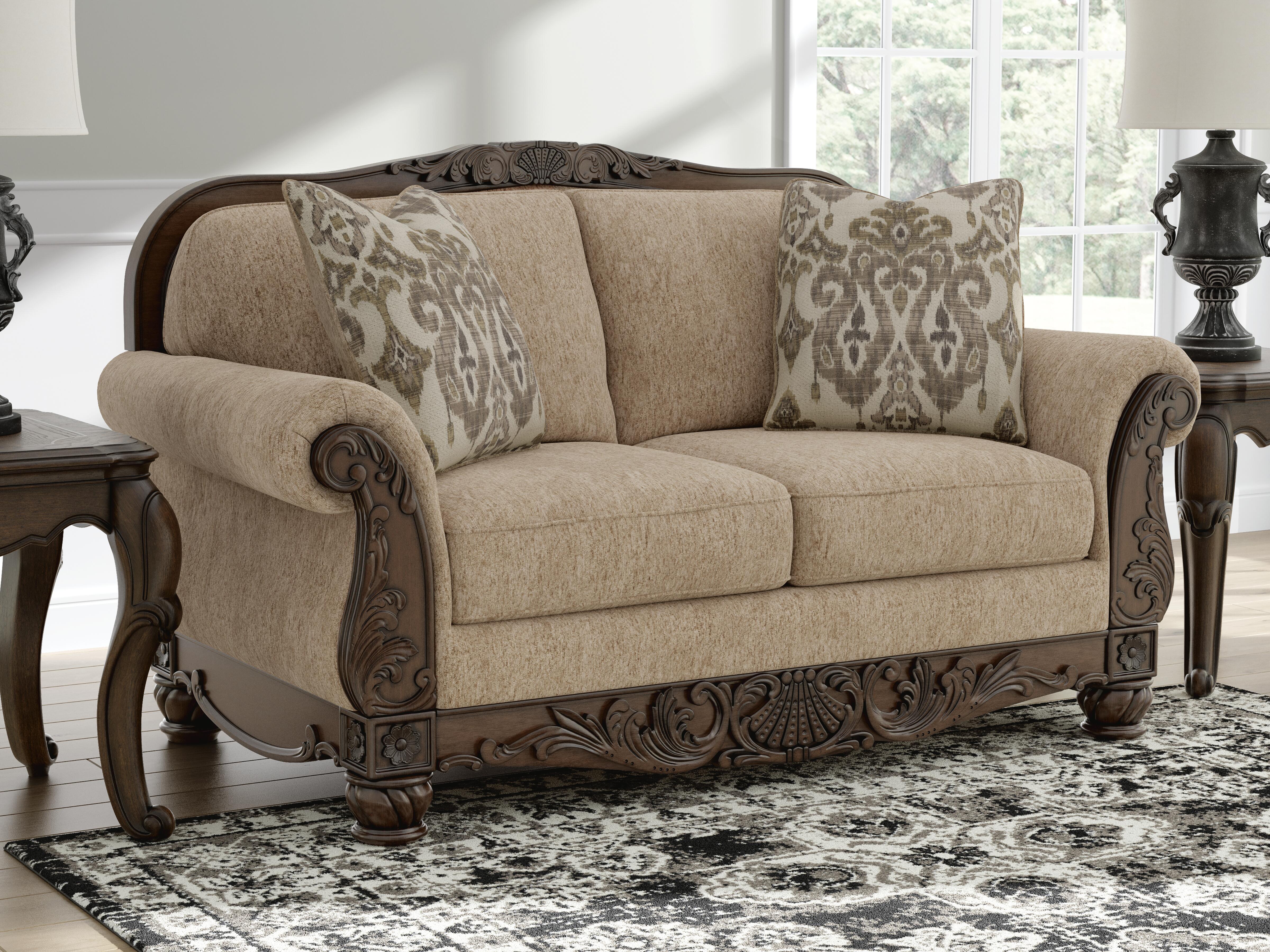 Chelsworth Loveseat